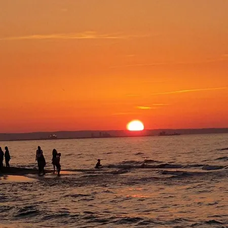 Apartamento Lazur Park - *